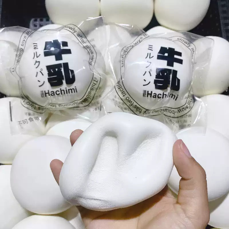 Big Steamed Bun Slow Rising Squishy, Wet Tender Soft Texture Scented Fidget Toy, Stress Relief Squishy for Office & Class