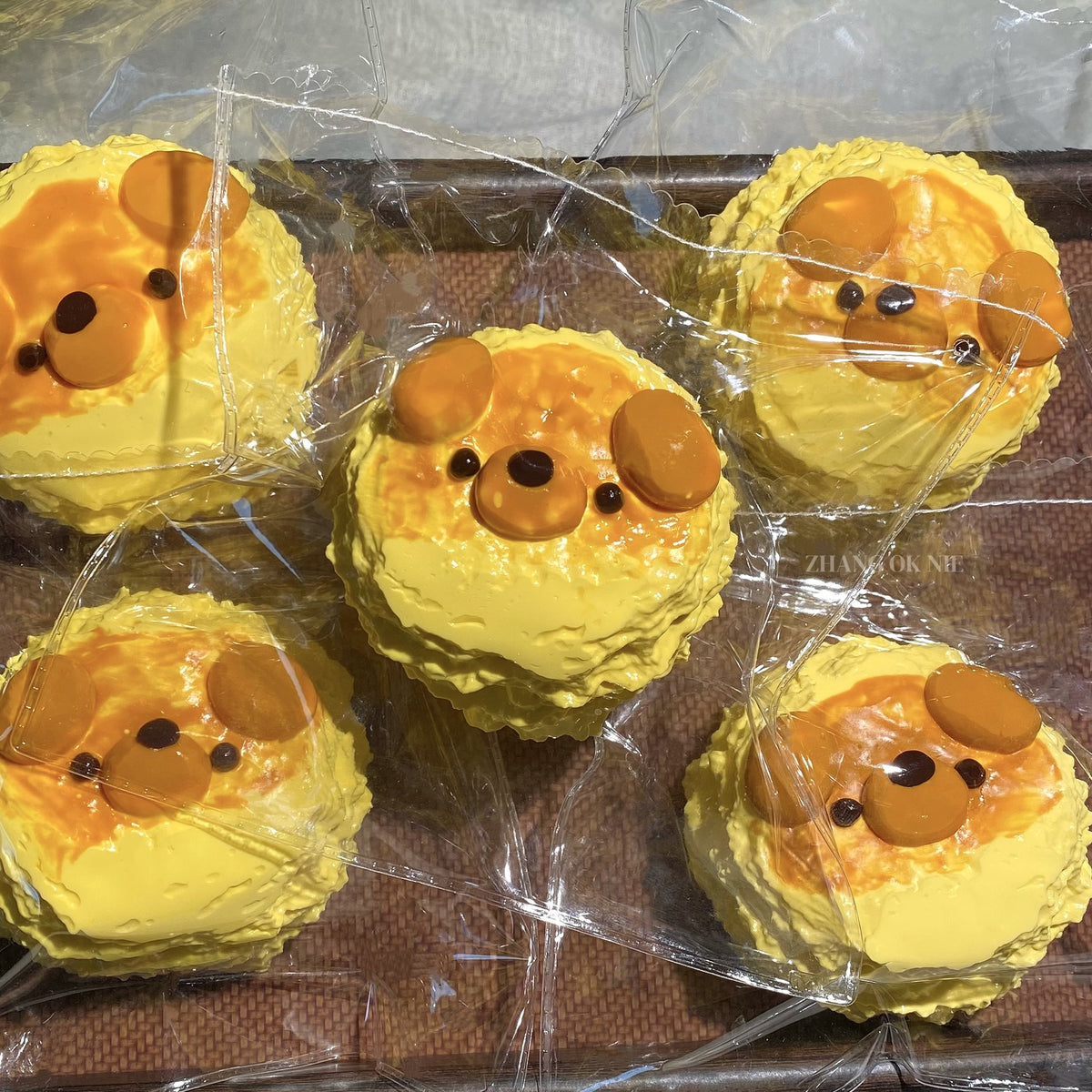 Dog Toast Squishy Toy, Food Grade Silicone Fidget Toy, Cute Ins Style Food Shaped Stress Relief Squeeze Toy for Teens Adults