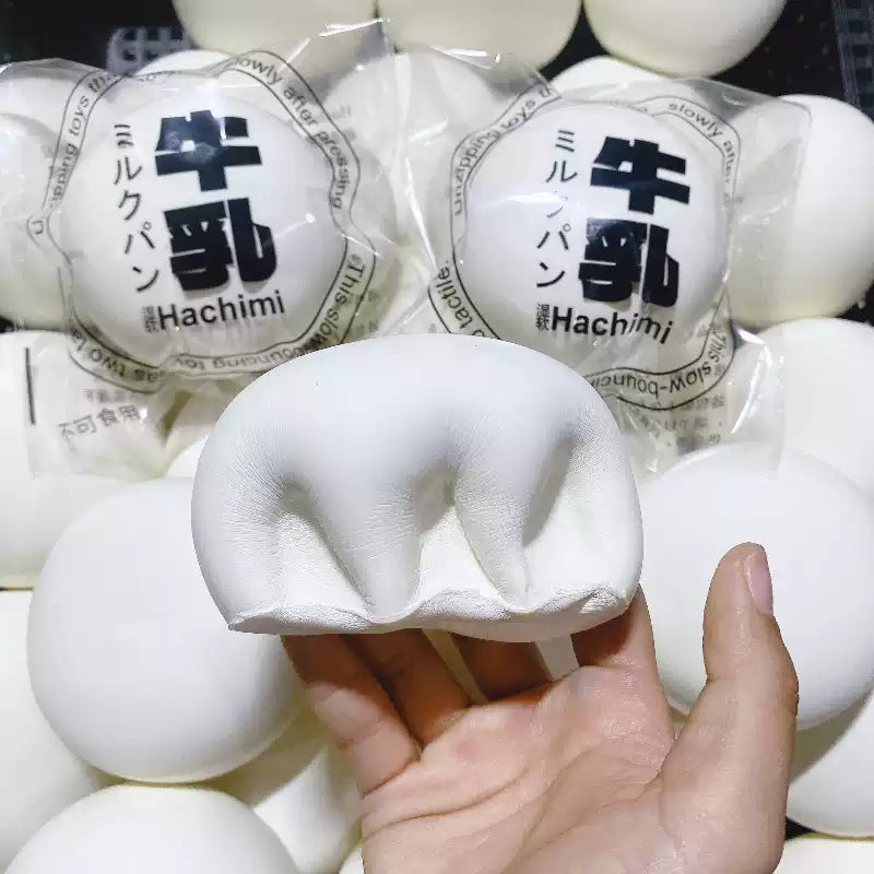 Big Steamed Bun Slow Rising Squishy, Wet Tender Soft Texture Scented Fidget Toy, Stress Relief Squishy for Office & Class